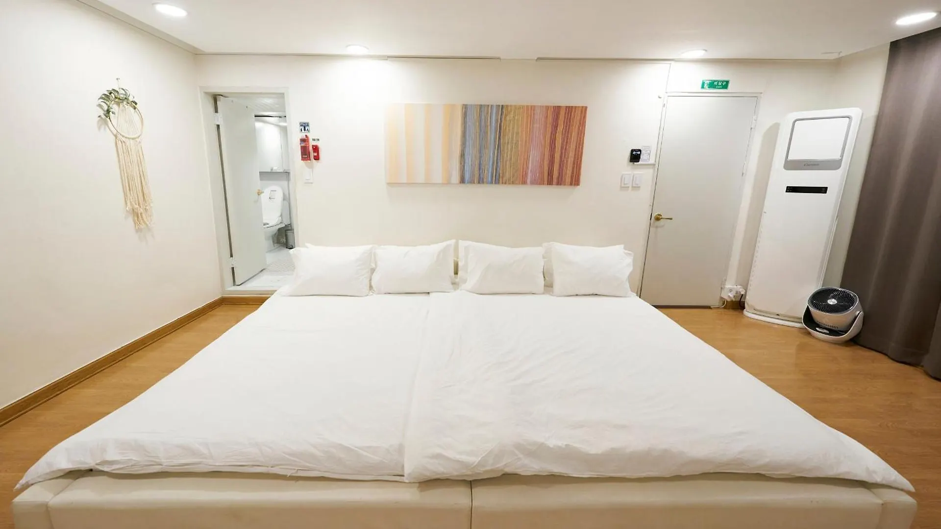 Sg Tailored Service Home Near Metro Seoul 0*,  Sydkorea